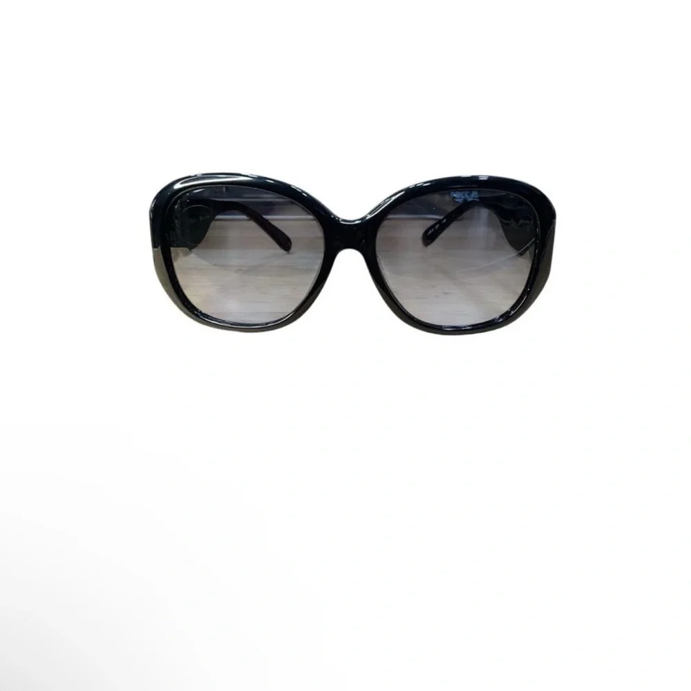 Chloe Black Sunglasses - Picture 2 of 5